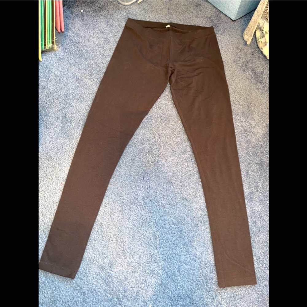 Women’s Grey Victorias Secret Leggings- size Medium-**NEVER WORN**